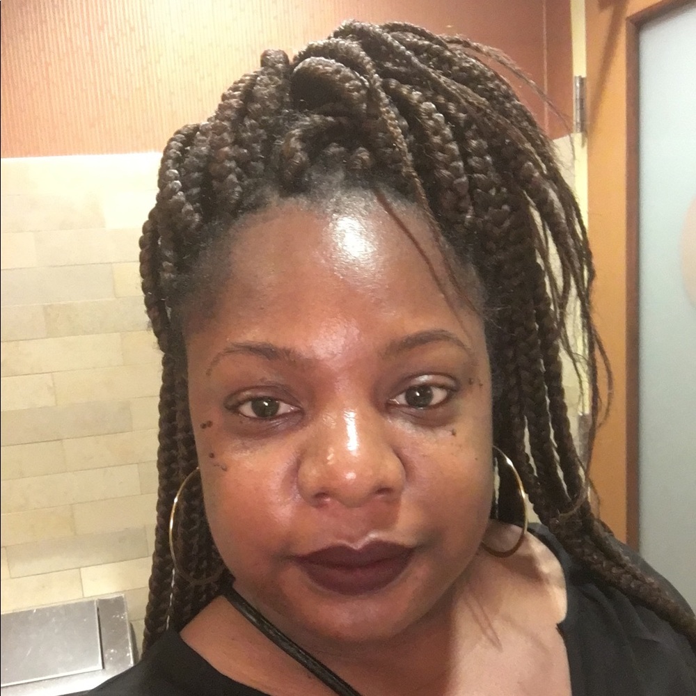 Meet your Posher, Veronica